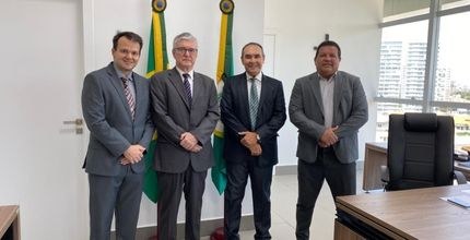 Posse juiz Gledison Marques Foto tirada no gabinete da Presidência. Foto mostra o desembargador Inacio Cortez, o desembargad...