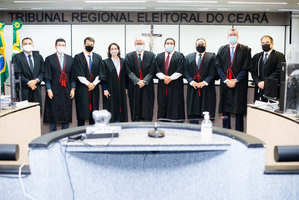 TRE-CE empossa o juiz Roberto Bulcão como juiz titular A solenidade ocorreu na modalidade híbrida, transmitida ao vivo pelo Canal do TRE-CE no YouTube