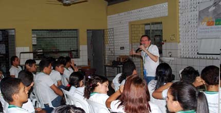 TRE-CE palestras nas escolas Palestra - Projeto Justiça Eleitoral nas escolas