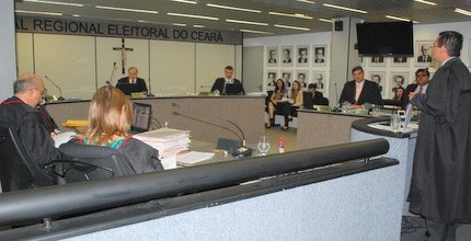 TRE-CE Pleno Sessão de Julgamento Julgamento de representação por propaganda eleitoral nas eleições 2014