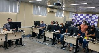 TRE-CE realiza curso prático de Candex para partidos políticos Representantes de 24 agremiações partidárias estaduais participaram do treinamento