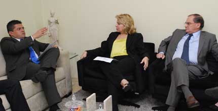 TRE-CE Reunião entre TRE e OAB para as Eleições 2014 Reunião TRE e OAB/CE sobre as Eleições 2014.