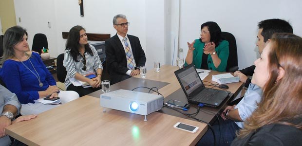 TRE-CE Reunião formulário propaganda juíza 620 x 300 Reunião formulário propaganda juíza