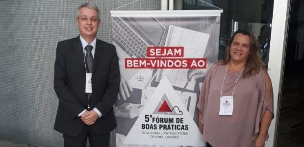 Rodrigo e Liane no Fórum de Boas Práticas MG