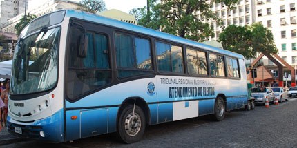 Ônibus do TRE para atendimento aos eleitores