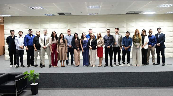 18 novos servidores do TRE-CE são empossados neste dia 1º de setembro As imagens mostram diferentes momentos da posse, realizada no auditório da sede do Tribunal Regi...