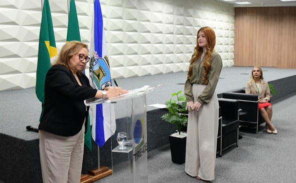 18 novos servidores do TRE-CE são empossados neste dia 1º de setembro As imagens mostram diferentes momentos da posse, realizada no auditório da sede do Tribunal Regi...