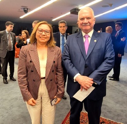 Desembargadora Maria Iraneide participa da primeira reunião com o novo presidente do STF Na imagem, aparecem a presidente do TRE-CE, desembargadora Maria Iraneide Moura Silva, e o presi...