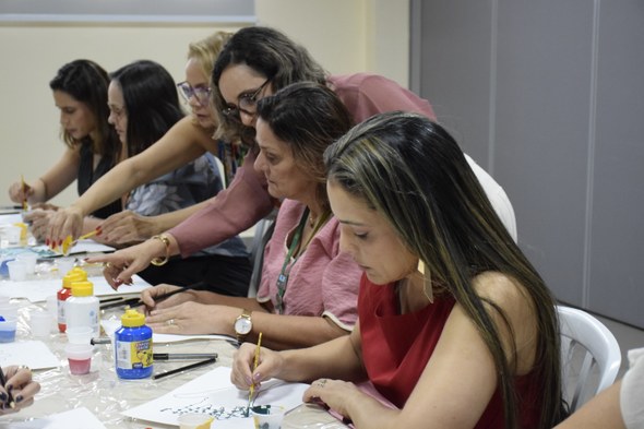As imagens registram atividades do Encontro dos Servidores da Justiça Eleitoral do Ceará. Na pri...