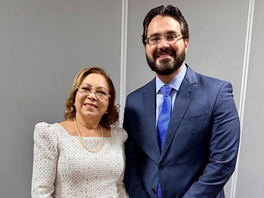 Luciano Maia reassume a direção da Escola Judiciária Eleitoral Cearense Registro fotográfico feito na sala de treinamento do TRE-CE. Estão presentes, da esquerda para a...