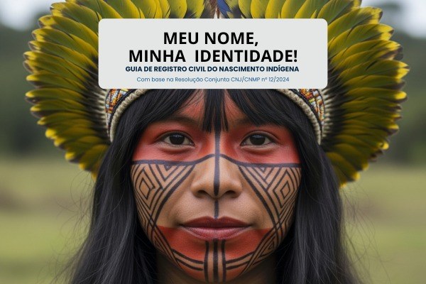 A imagem apresenta o retrato de uma pessoa indígena enquadrada de frente, ocupando a parte centr...