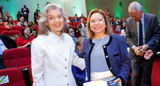 Na imagem, aparecem, da direita para a esquerda, a presidente do TSE, ministra Cármen Lúcia, e a...