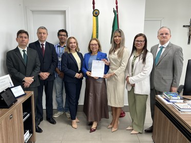 A imagem foi registrada no mesmo local.
