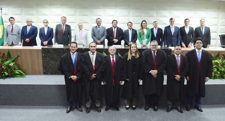 TRE-CE empossa Luciano Freire e Daniel Carneiro como juízes titulares
