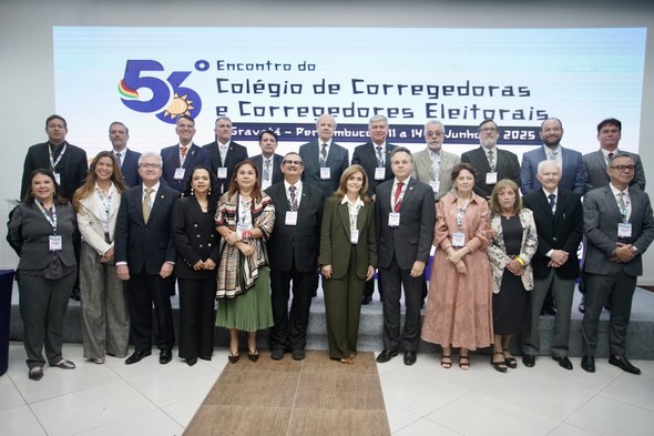TRE-CE participa do 56° Encontro do Colégio de Corregedoras e Corregedores Eleitorais do Brasil Registro fotográfico feito no 56° Encontro do Colégio de Corregedoras e Corregedores Eleitorais ...