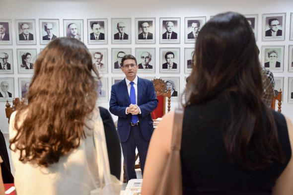 TRE-CE recebe visita guiada de estudantes de Direito da UFC Registro fotográfico feito durante a visita dos alunos do curso de Direito da UFC nas instalaçõe...