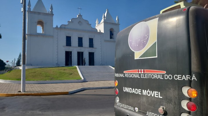TRE em Movimento atendeu 734 pessoas durante ação em Ubajara e Viçosa do Ceará Além do atendimento móvel, foram realizadas palestras em instituições de ensino das regiões
